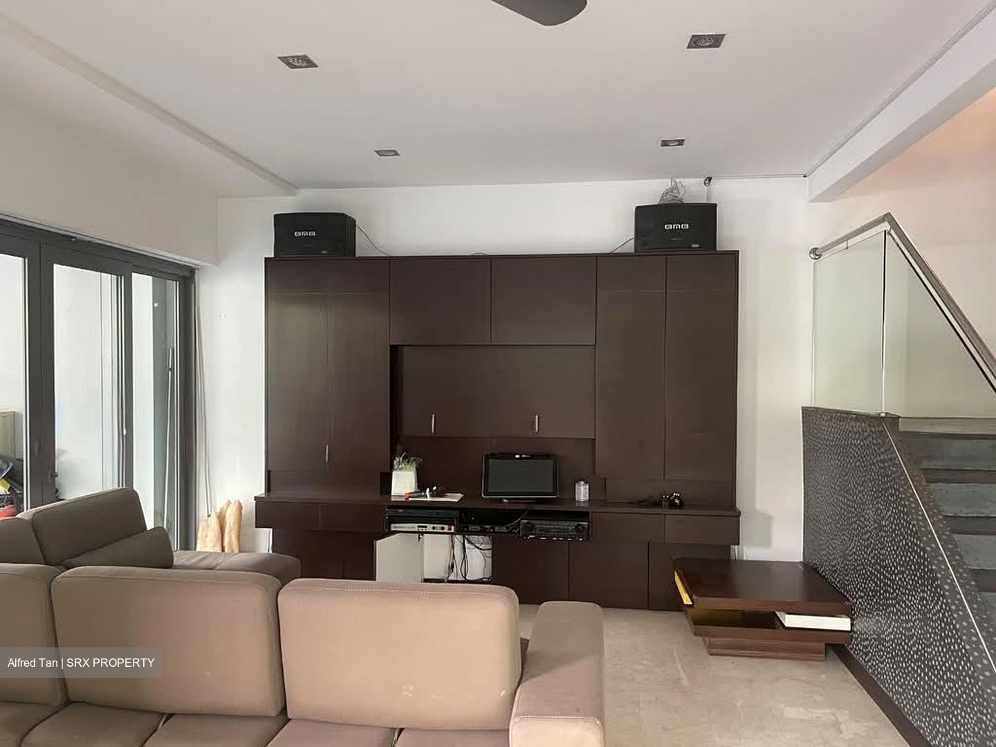 Peakview Estate (D16), Semi-Detached #529480521